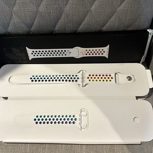 Apple Watch 44mm Nike pride edition sport band
